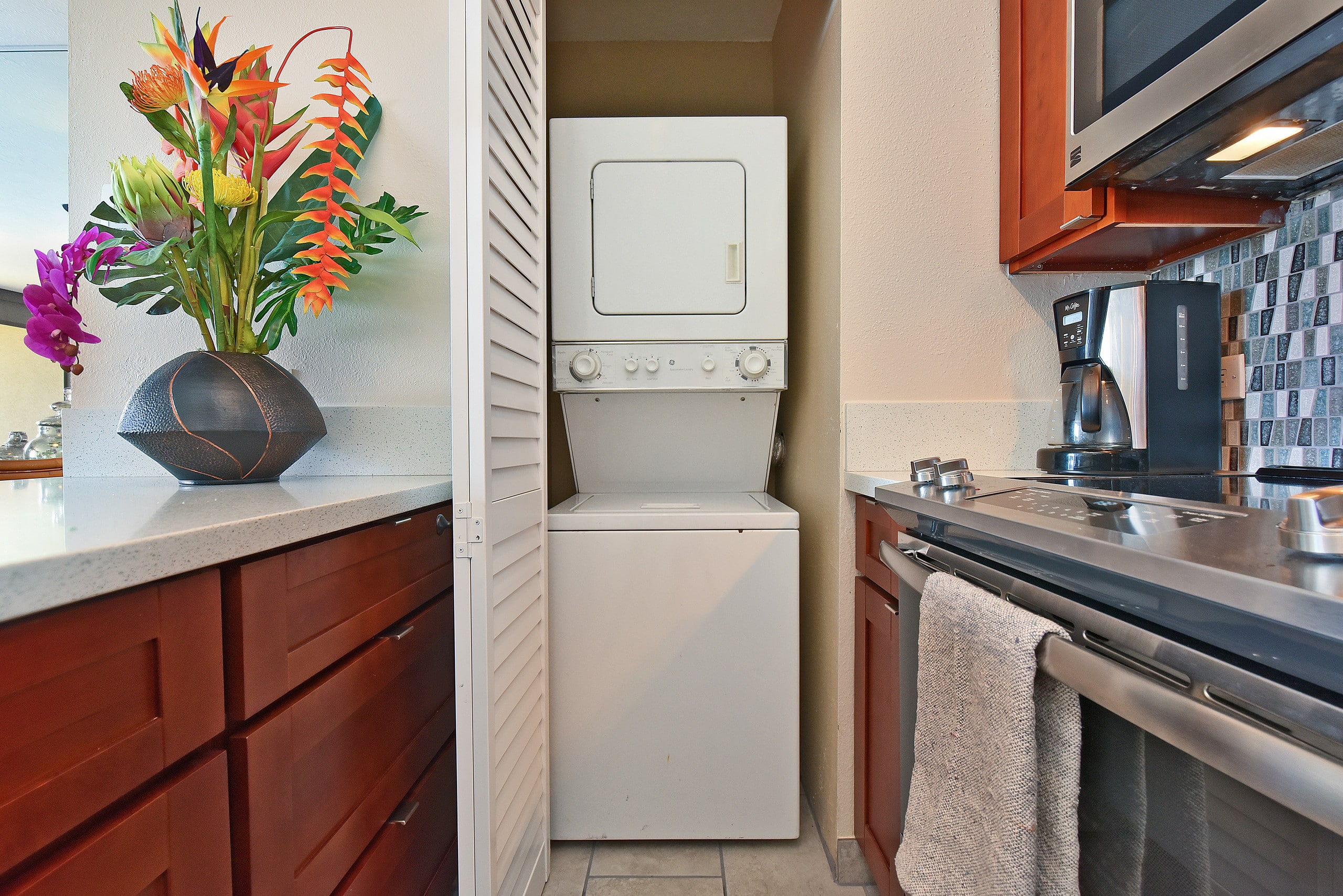 Condo in Lahaina · ★4.72 · 1 bedroom · 1 bed · 1 bath - Image 21