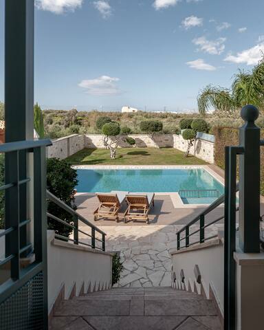 Antonia Blue Villa gallery image 2