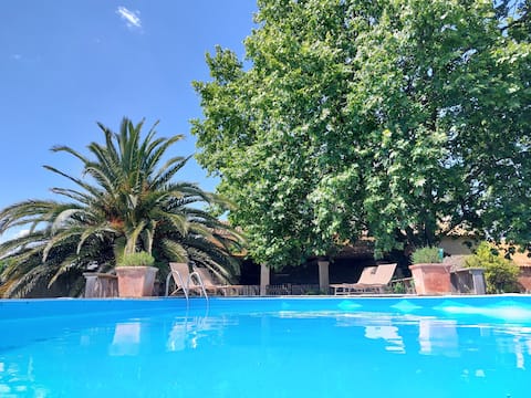 Provence, la Maison de Campagne gîte piscine vélos