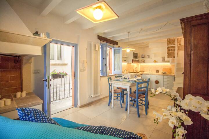 TD Casa Reina in the Historic Center with Terrace gallery image 2