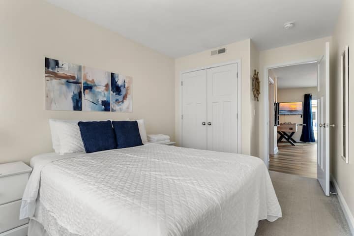 Bedroom #3 with queen bed.