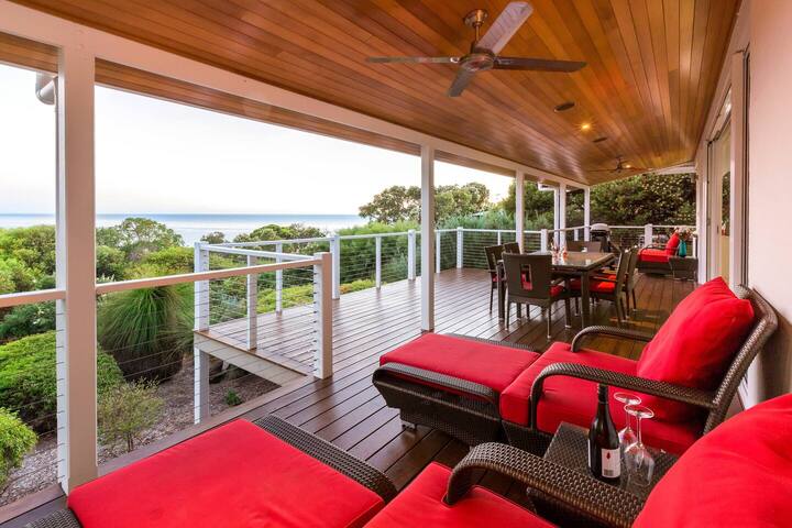 The White House—Tranquil Sea Views and Endless Fun gallery image 2