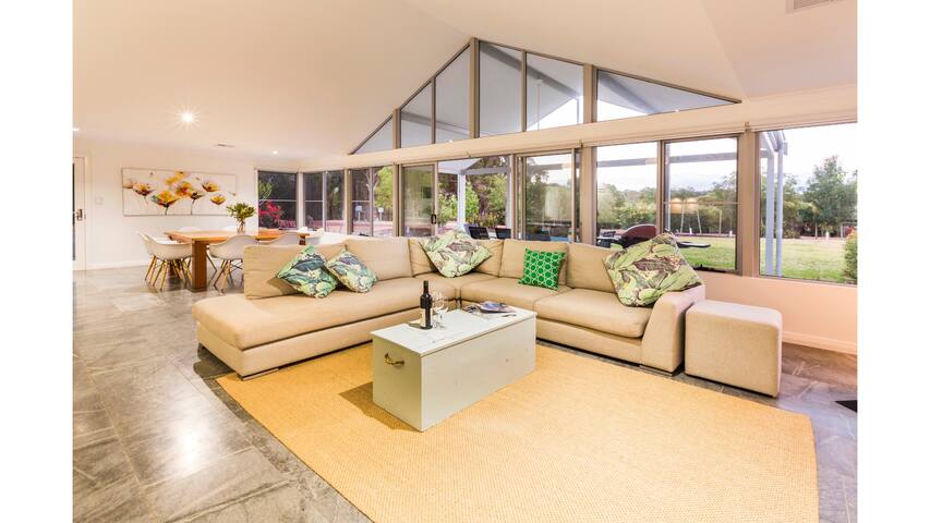 Lilywood—Minutes from Wineries & Yallingup Beach gallery image 2