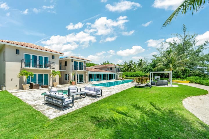 Grand Cayman Villas & Condos managed Airbnb listing 3