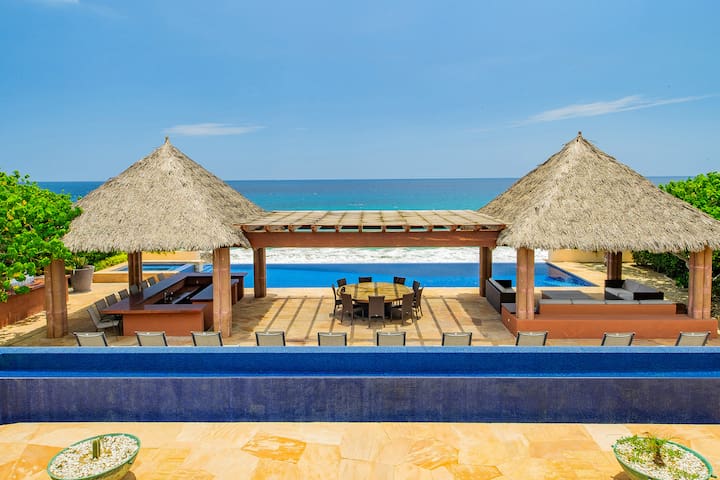 Beachfront Lux – Villa Tranquilidad by Cabo Villas