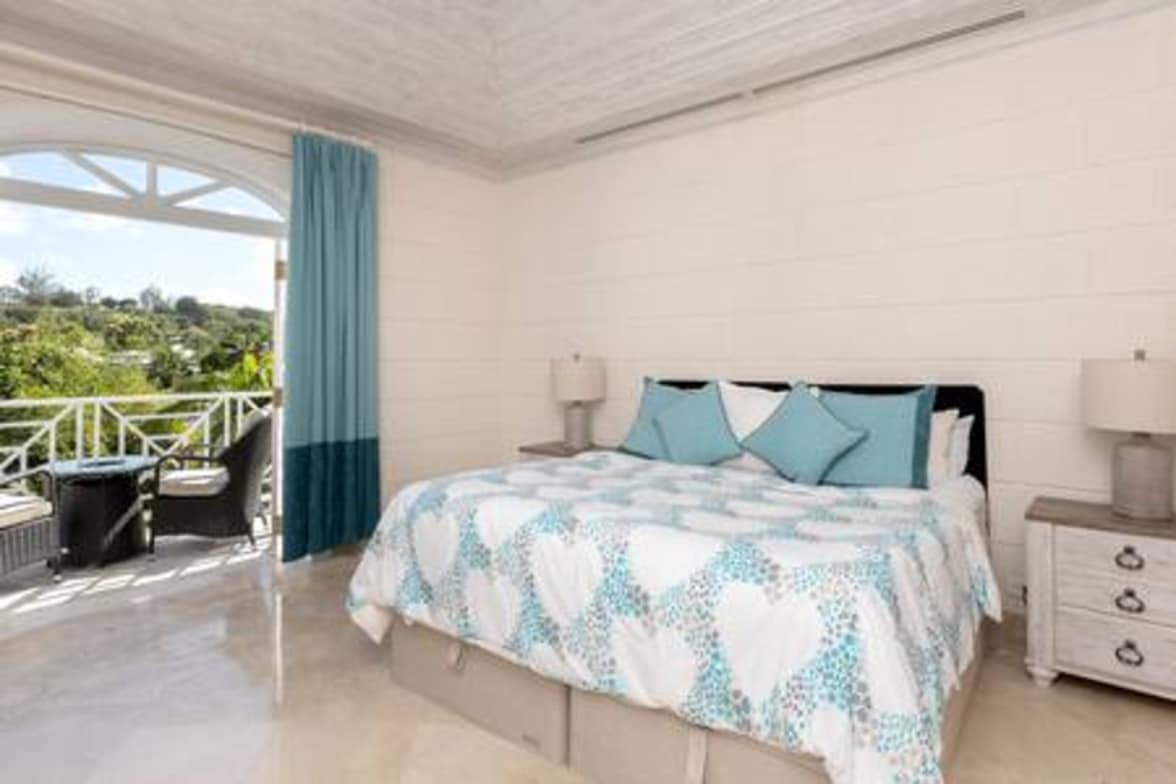 Twin or king size bed, depending on your preference, bedroom 3 has sea views, air conditioning, ceiling fan, private balcony, TV and a beautiful en suite shower room.