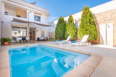 Popular Airbnb listing: Foners Mallorquins in Muro