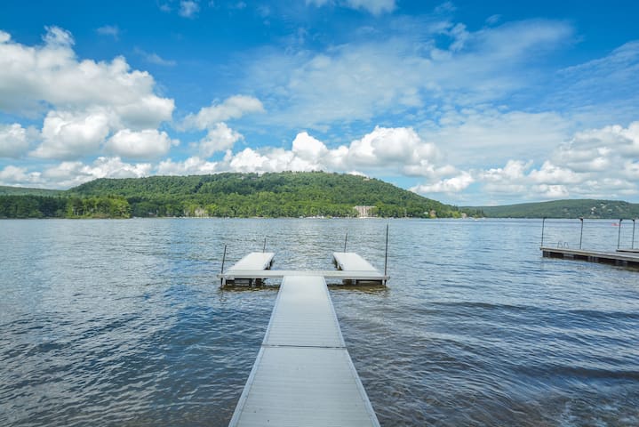 Taylor-Made Deep Creek Vacation & Sales managed Airbnb listing 1