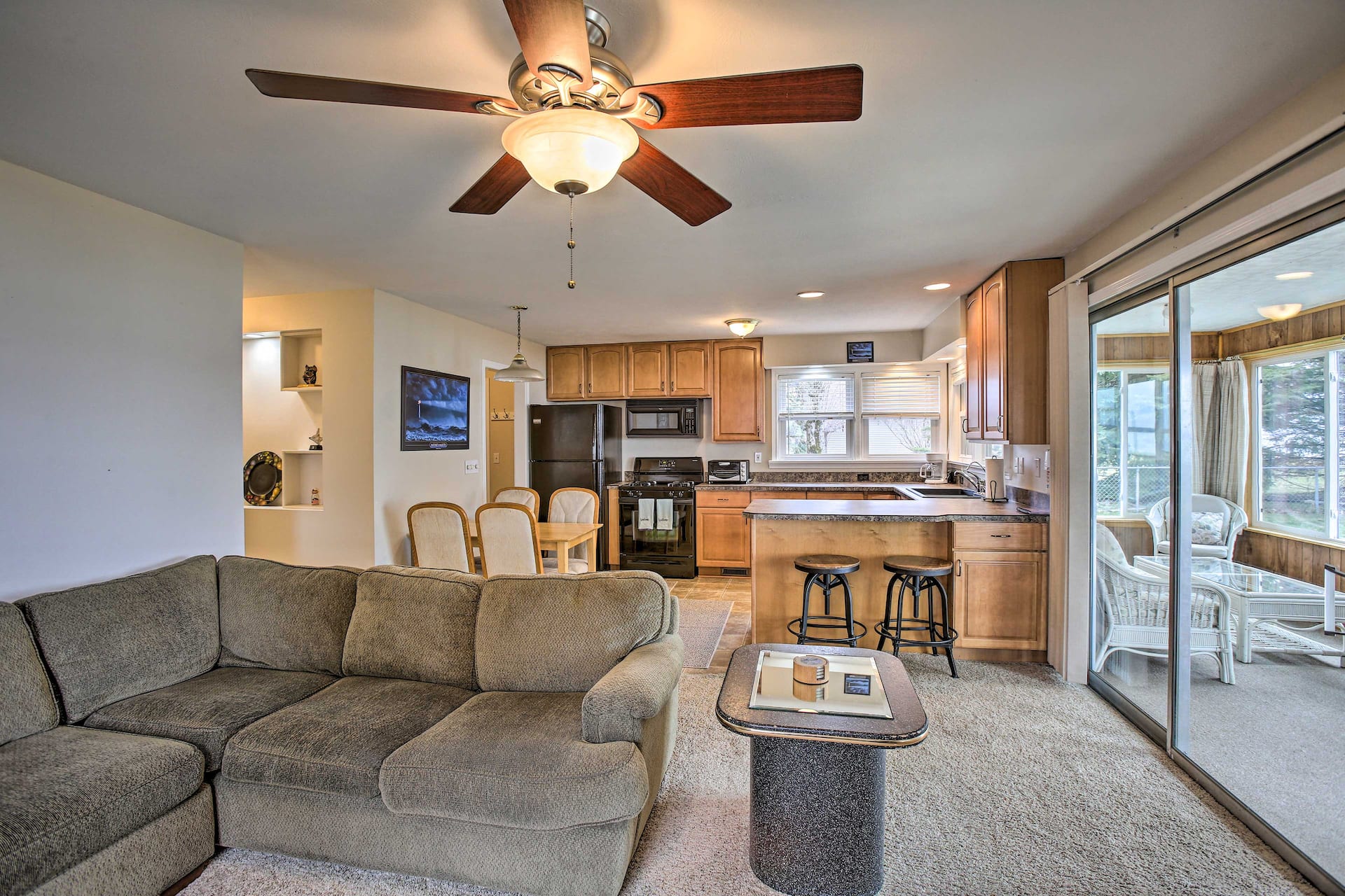 Peaceful Lakefront Houghton Lake Property w/ Patio — photo 4