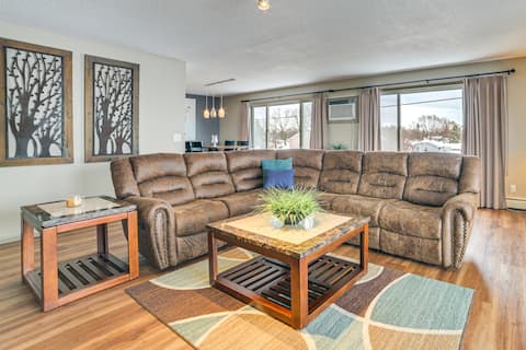 Lake Views & Grill: Walk to Dtwn & Lake Huron