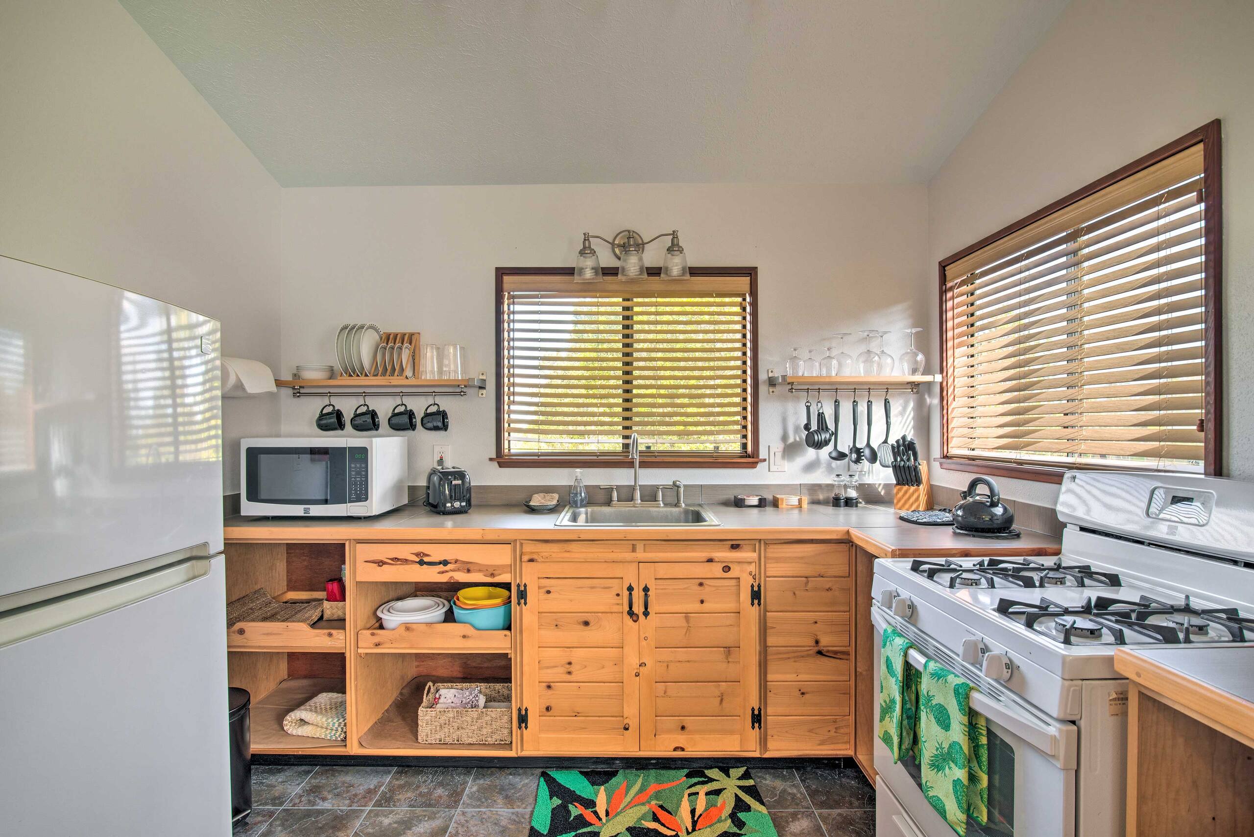 'Fern Cottage' Island Escape with Rainforest View! - Photo 17