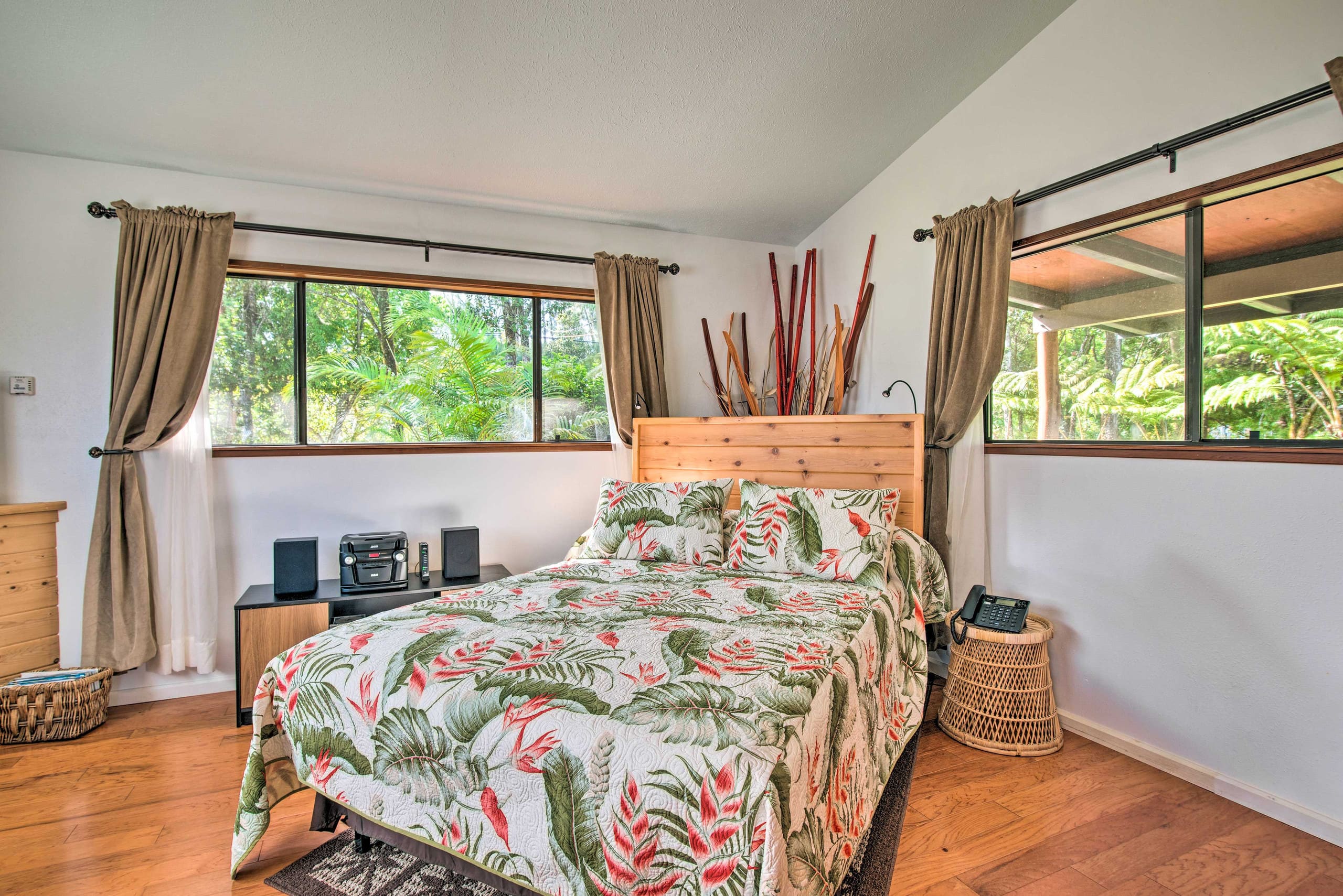 'Fern Cottage' Island Escape with Rainforest View! - Photo 9