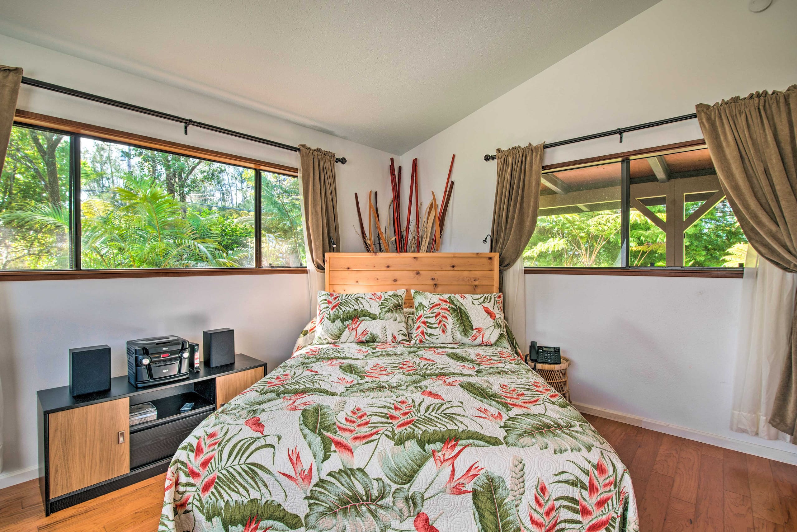 'Fern Cottage' Island Escape with Rainforest View! - Photo 8