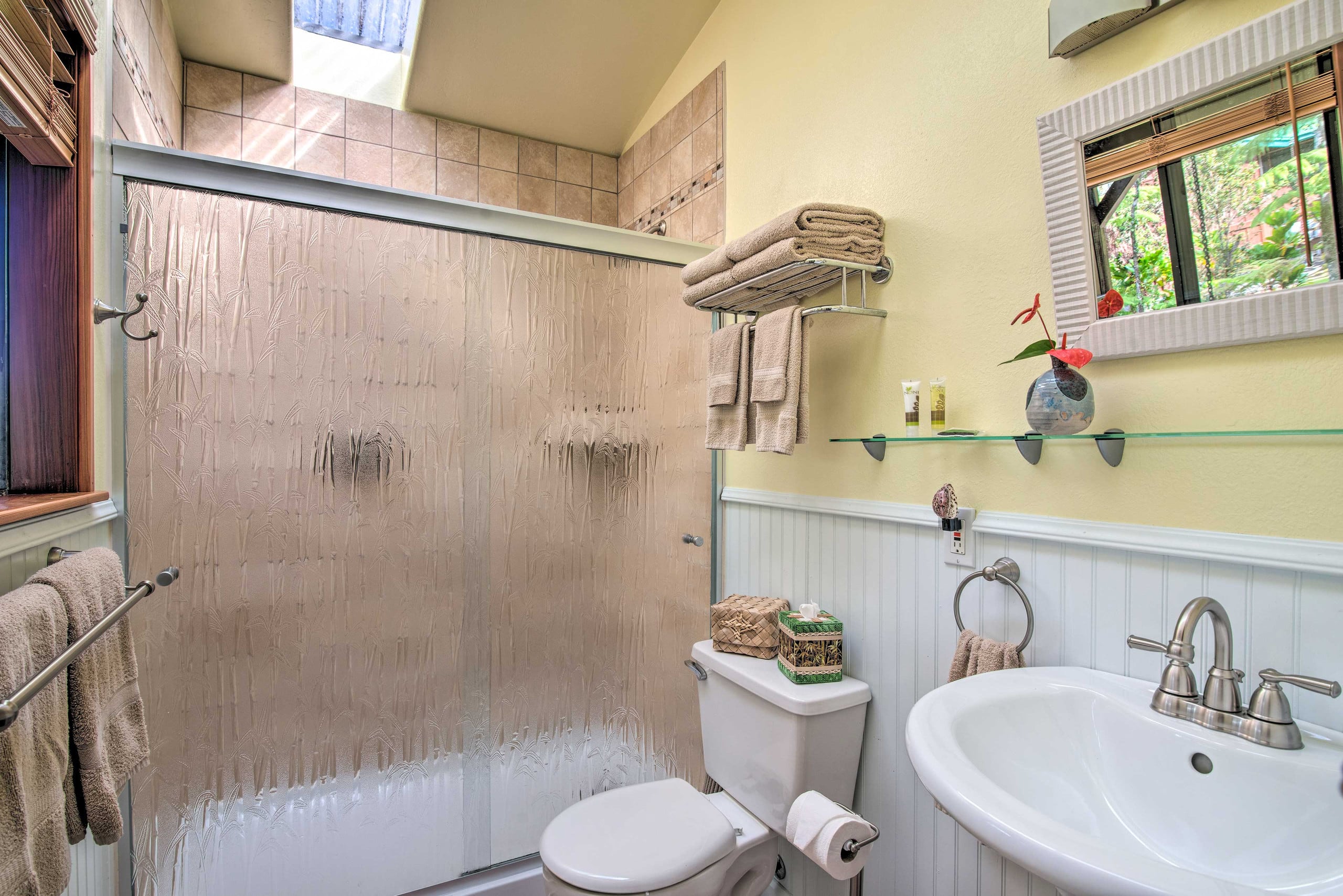 'Fern Cottage' Island Escape with Rainforest View! - Photo 22