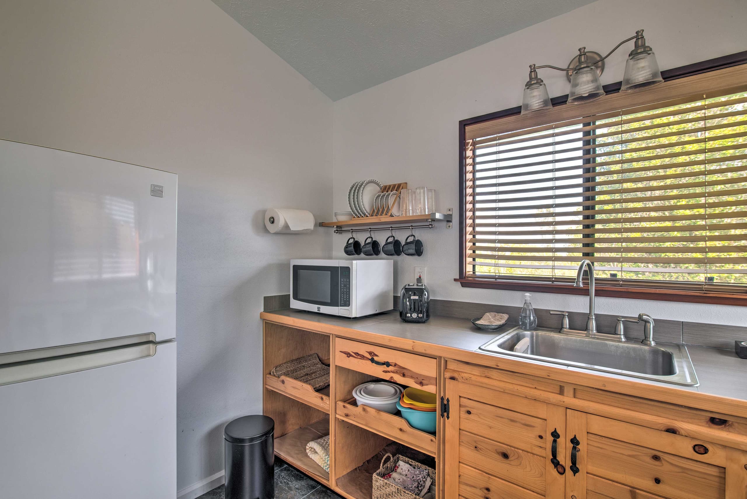 'Fern Cottage' Island Escape with Rainforest View! - Photo 19