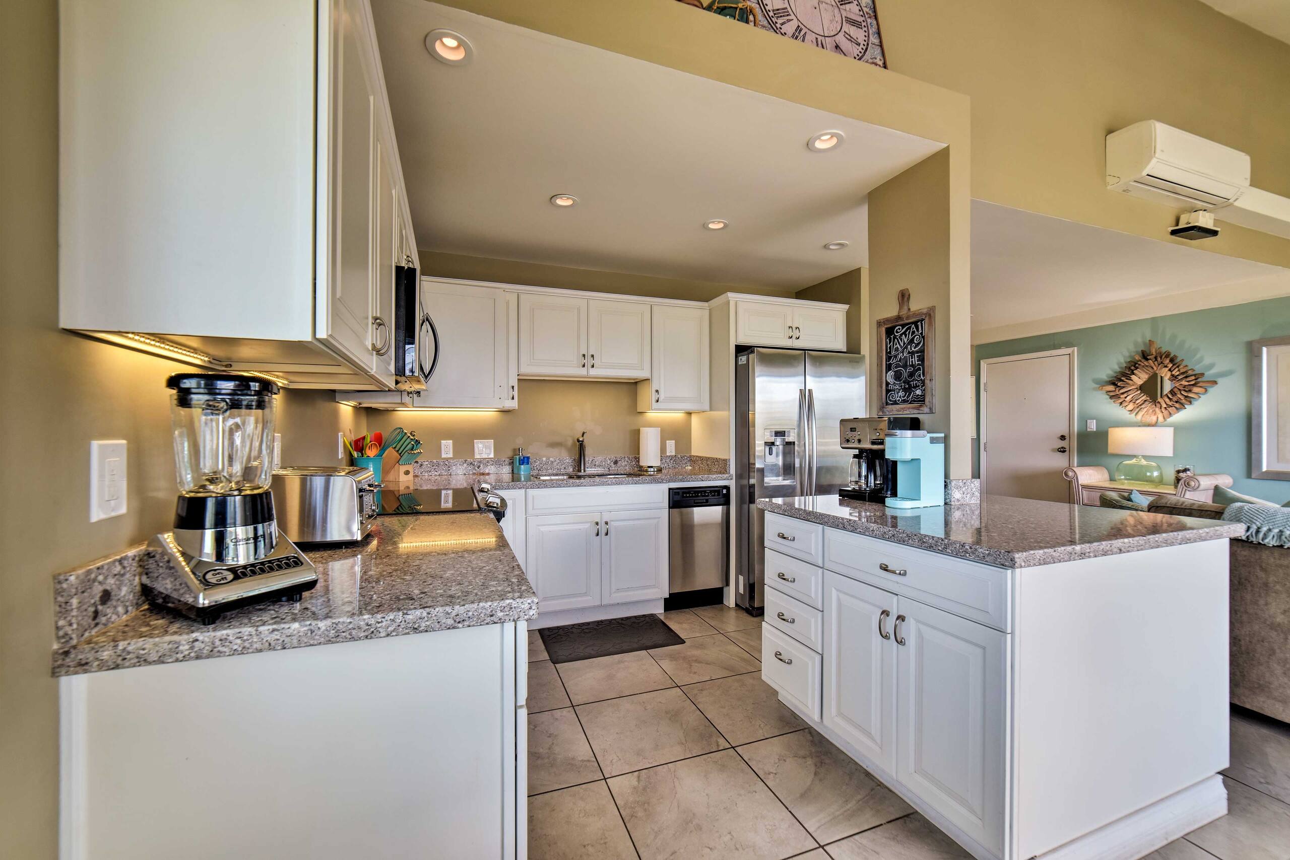 Condo in Kihei · ★4.6 · 2 bedrooms · 3 beds · 1 bath - Image 11
