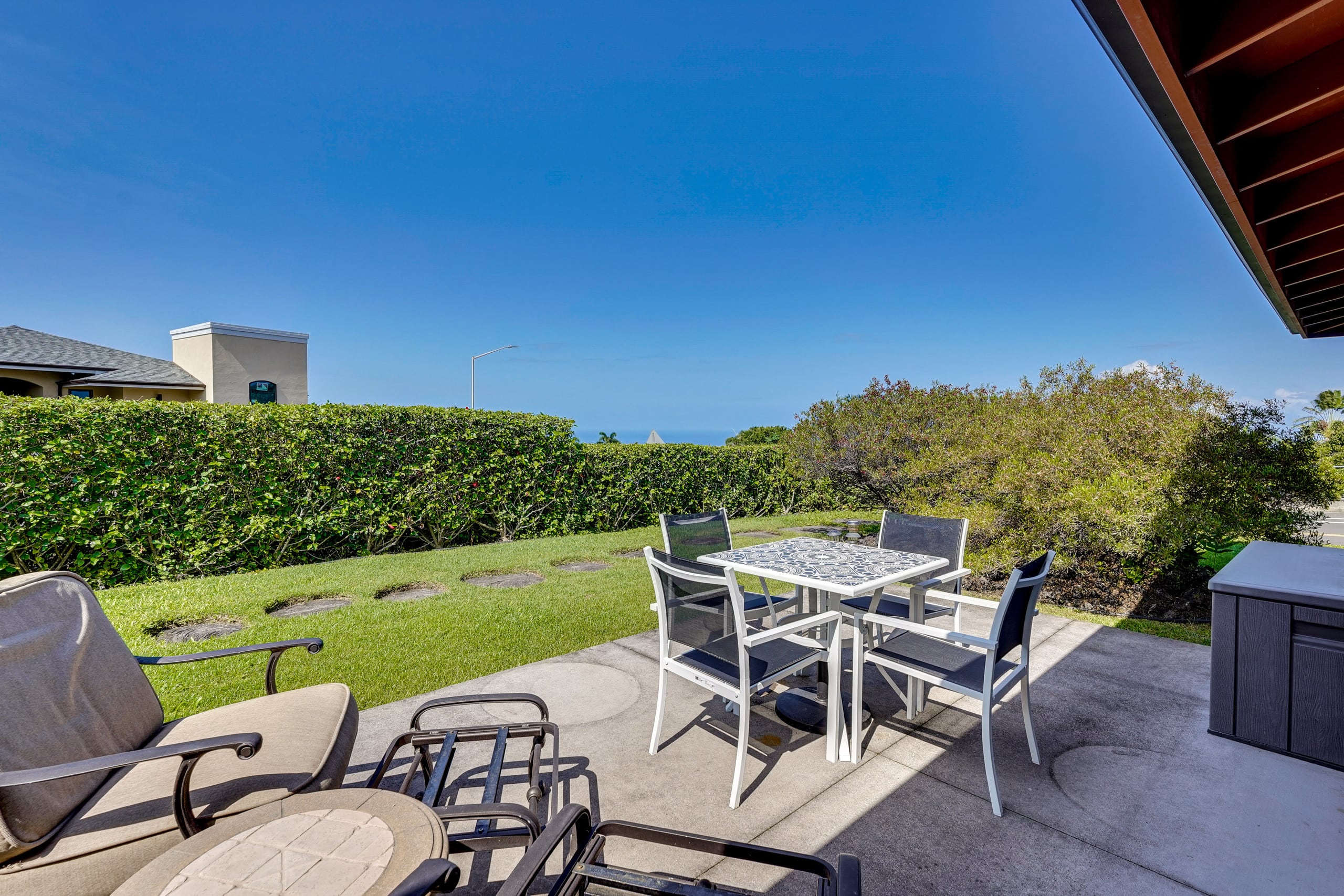 Home in Kailua-Kona · ★4.86 · 3 bedrooms · 3 beds · 2 shared baths - Image 2