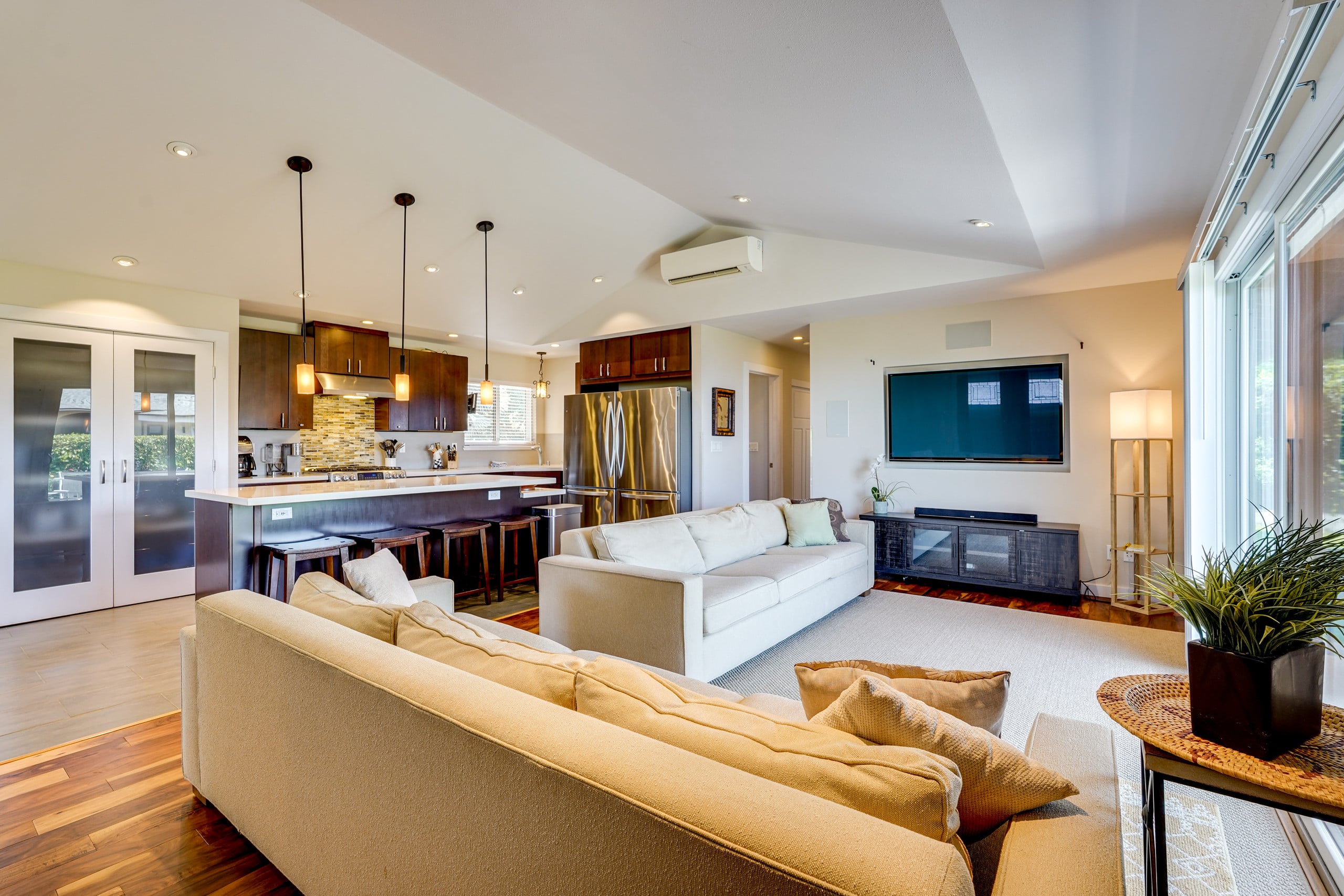 Home in Kailua-Kona · ★4.86 · 3 bedrooms · 3 beds · 2 shared baths - Image 1