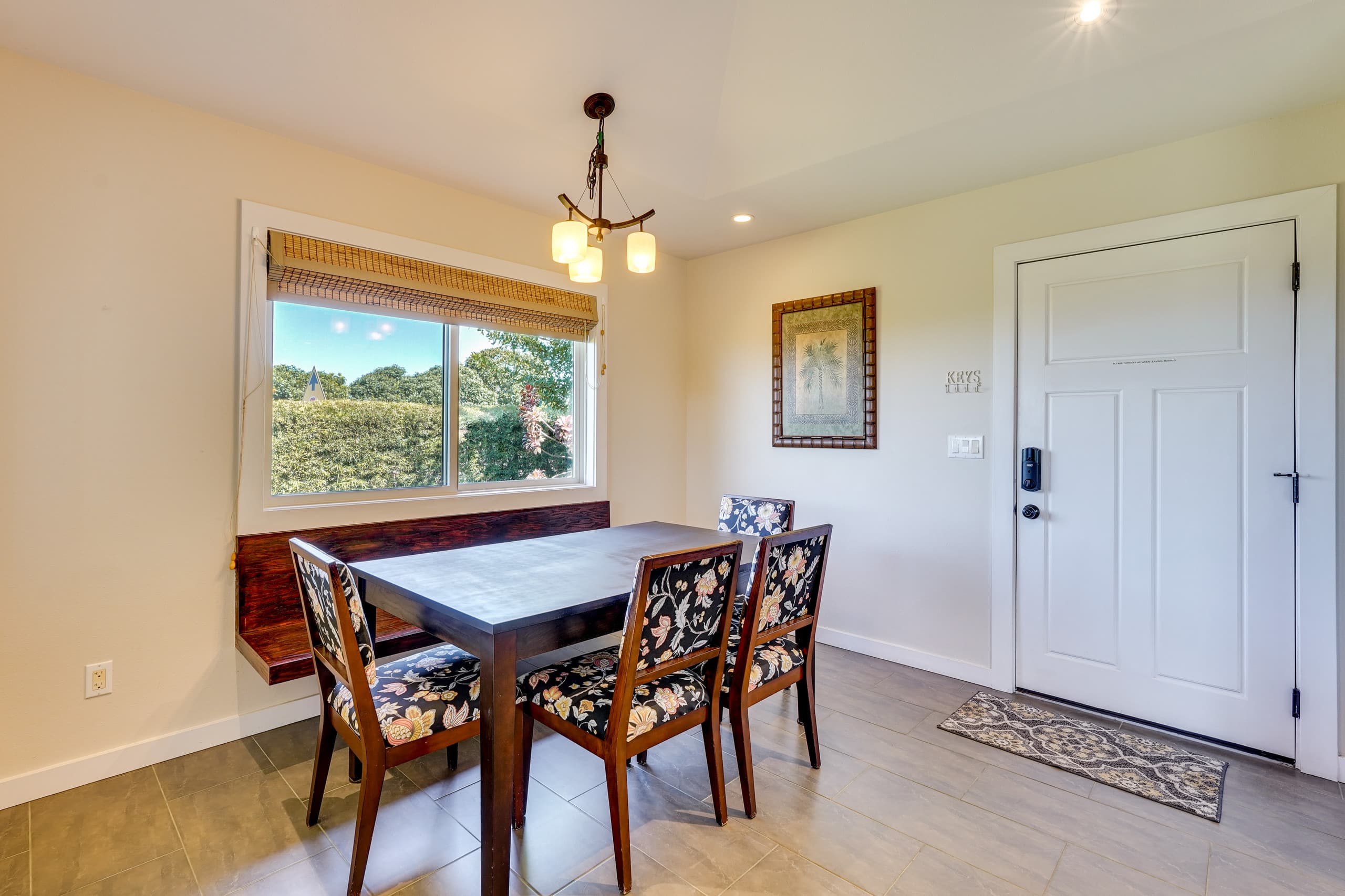 Home in Kailua-Kona · ★4.86 · 3 bedrooms · 3 beds · 2 shared baths - Image 7