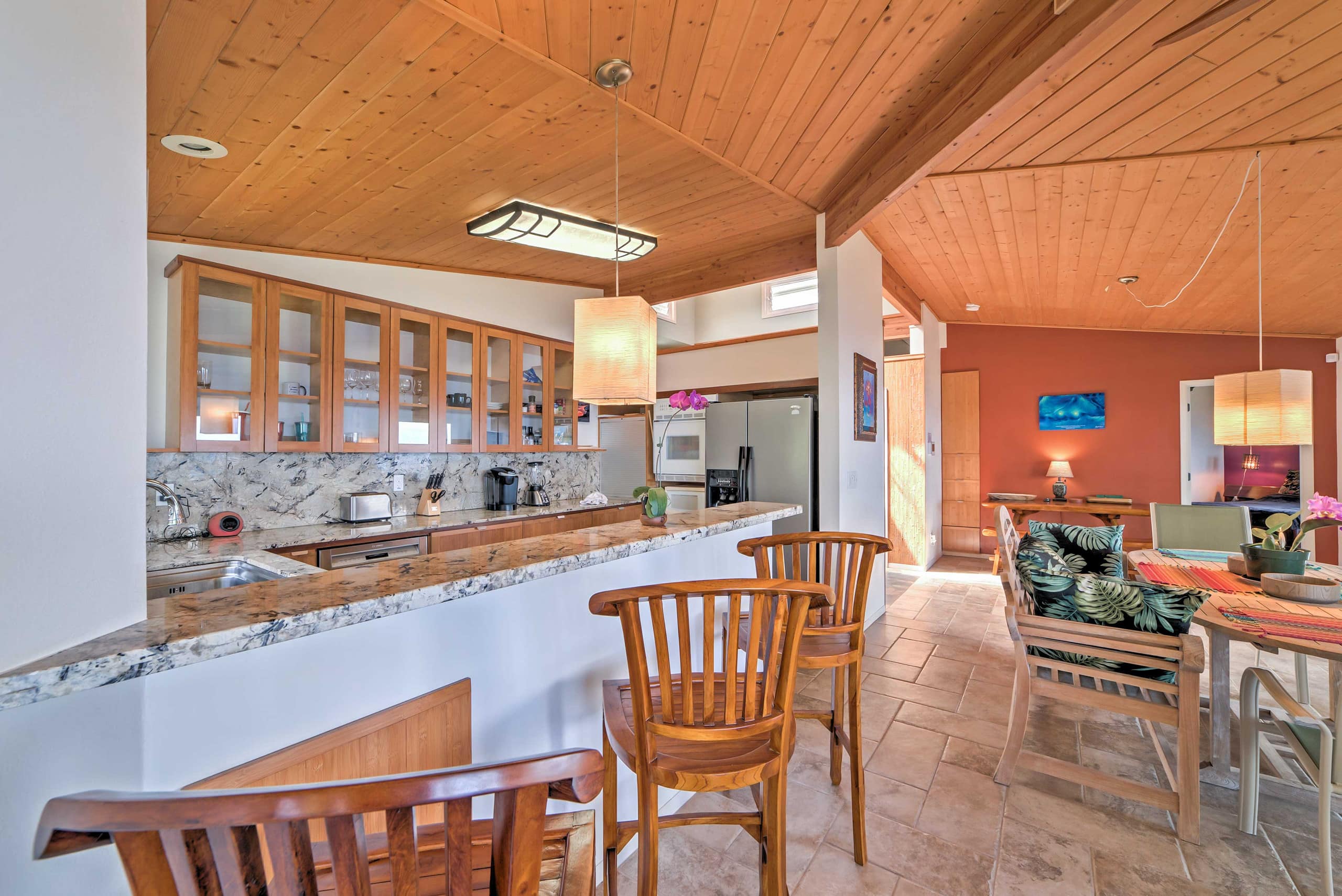 Home in Keaau · ★4.62 · 2 bedrooms · 2 beds · 2 baths - Image 10