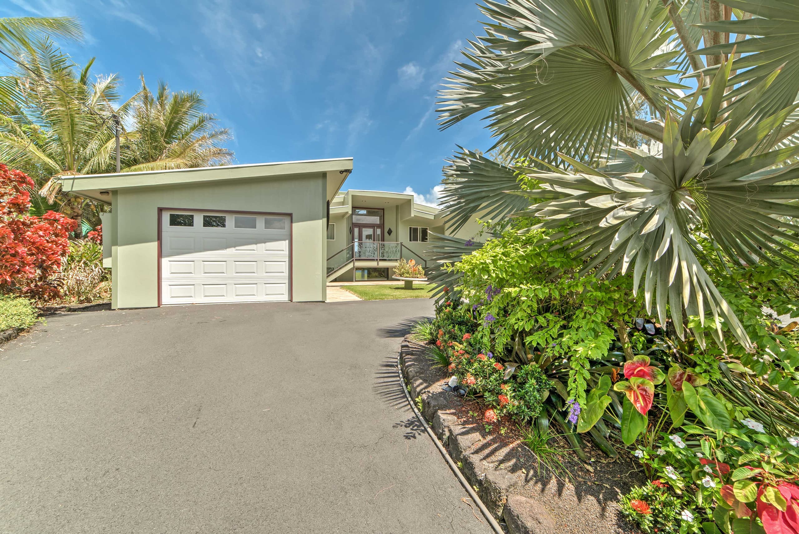 Home in Keaau · ★4.62 · 2 bedrooms · 2 beds · 2 baths - Image 20