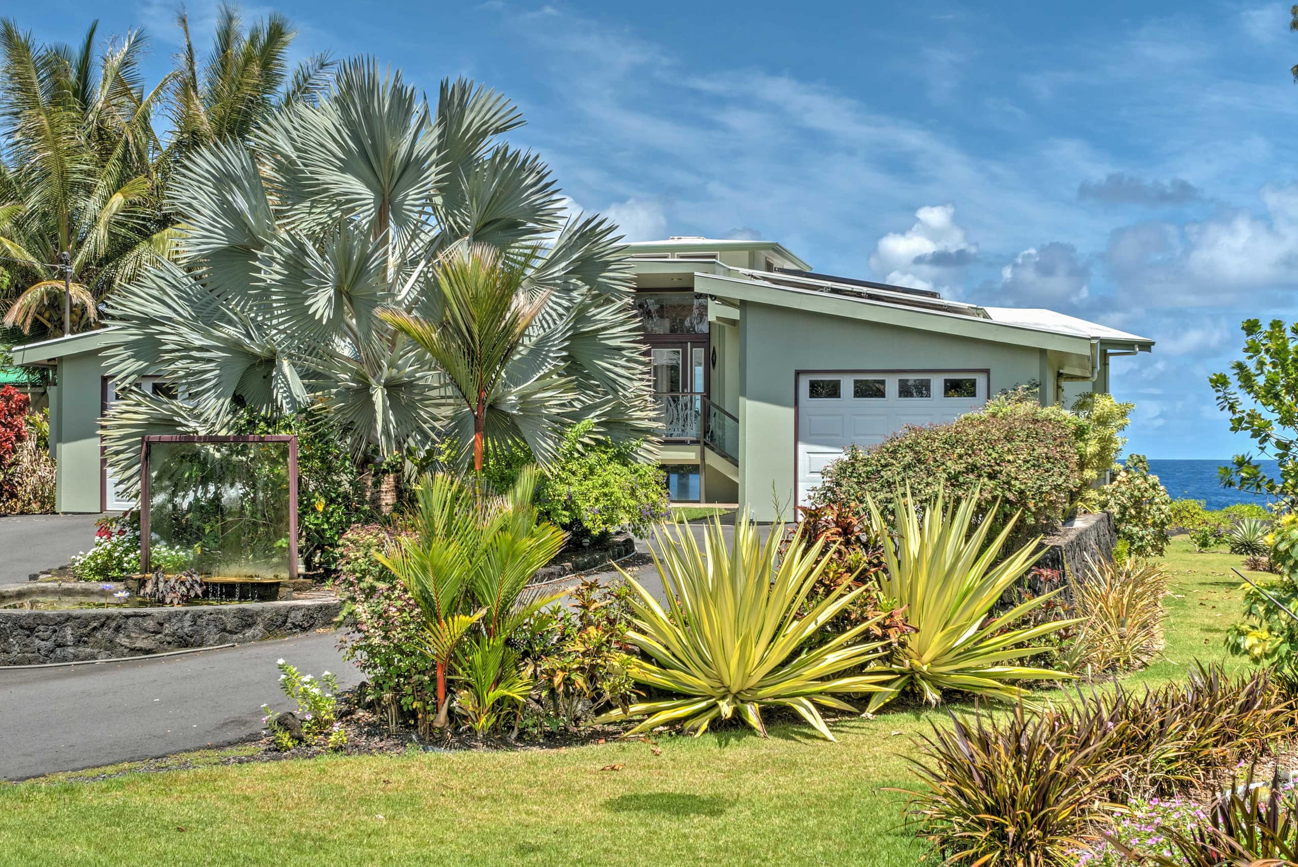 Home in Keaau · ★4.62 · 2 bedrooms · 2 beds · 2 baths - Image 19