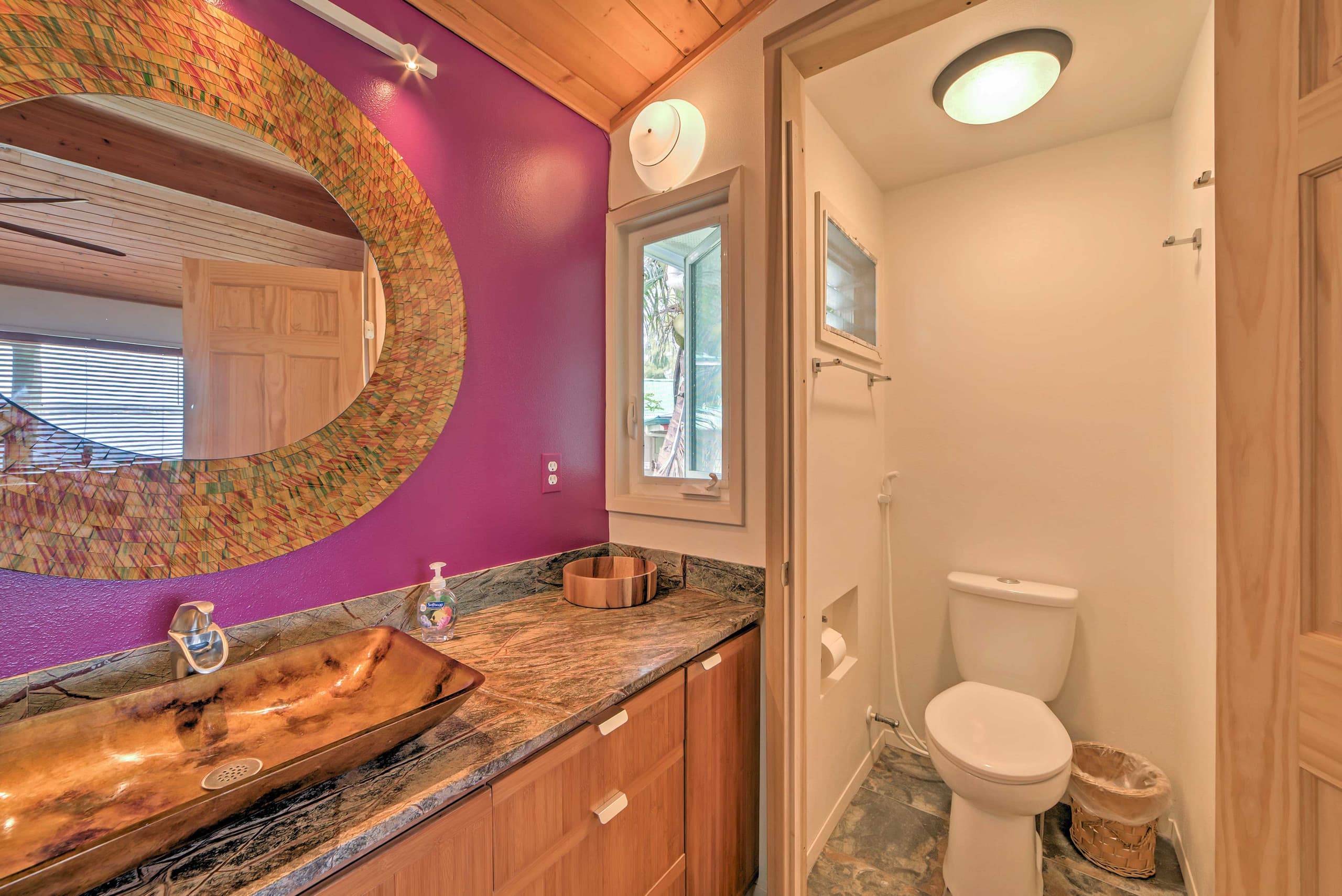 Home in Keaau · ★4.62 · 2 bedrooms · 2 beds · 2 baths - Image 12