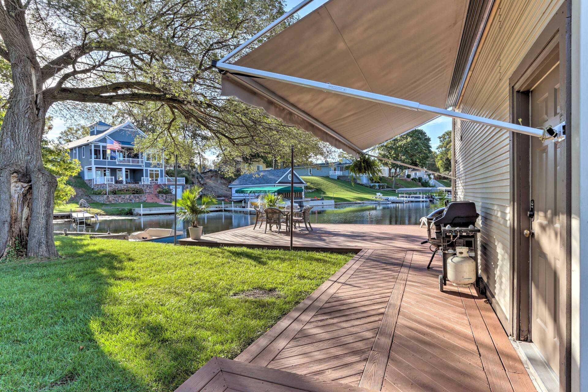 Waterfront Syracuse Home: Deck, Fire Pit & Kayaks — foto 2