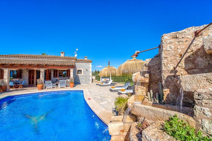 Las Naranjas gallery image 3