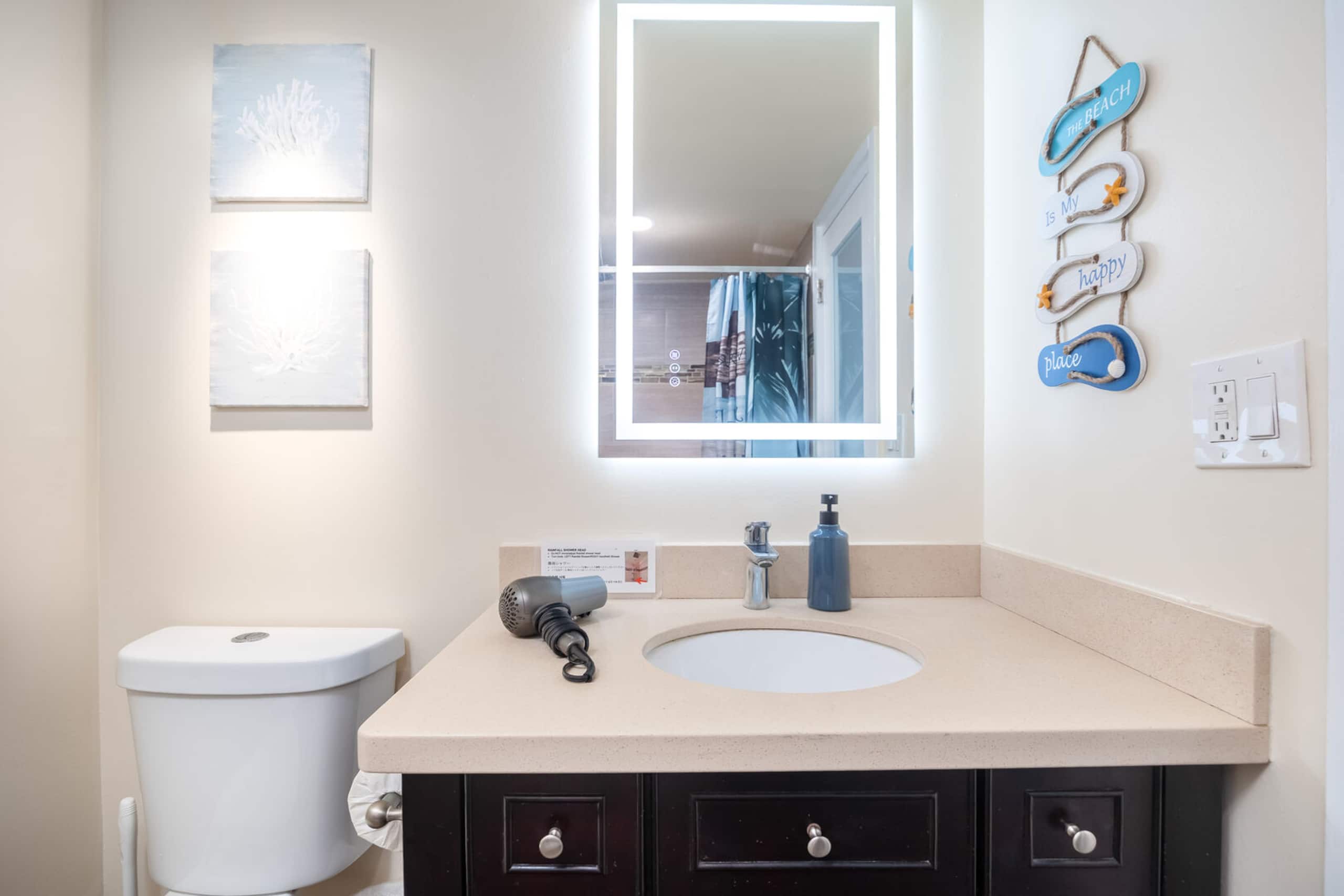 Condo in Honolulu · ★4.84 · 1 bedroom · 2 beds · 1 private bath - Image 22