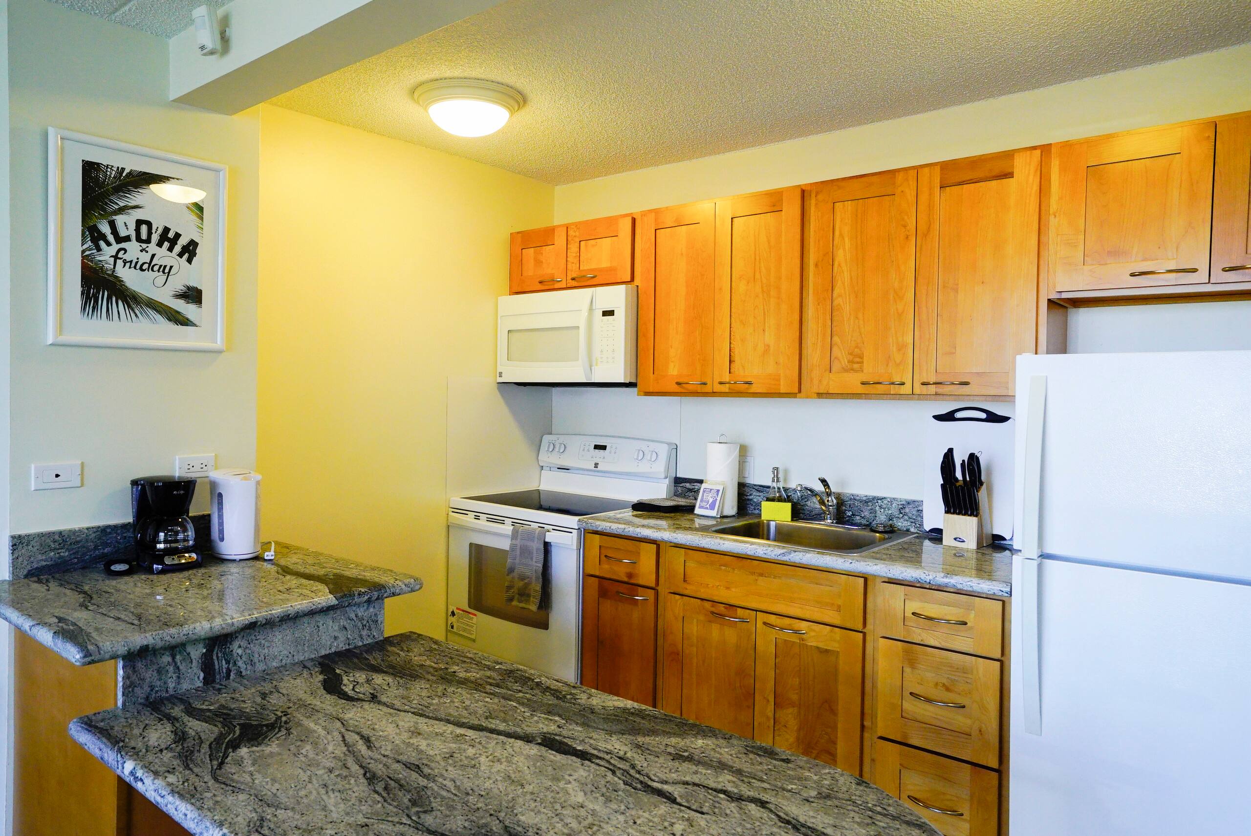 Condo in Honolulu · ★4.67 · 1 bedroom · 2 beds · 1 private bath - Image 24