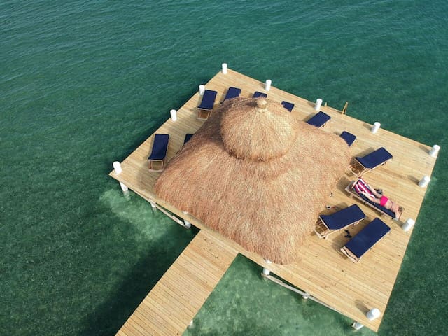 Oceanfront 3 bed/3 ba Penthouse Velento#1 private