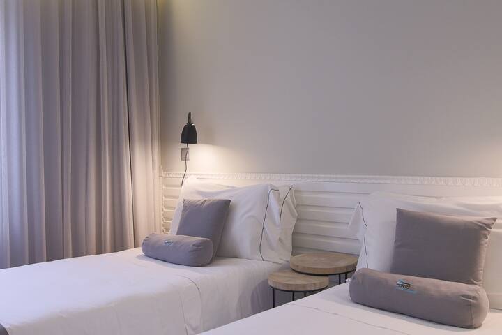 Feel Porto Syrah Townhouse gallery image 4