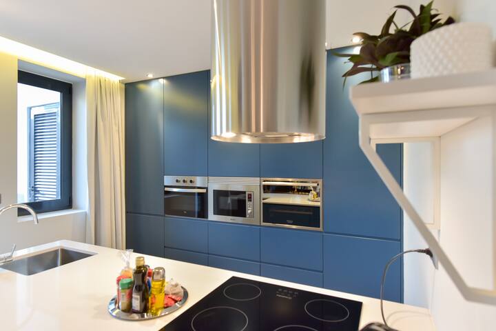 Feel Porto Syrah Townhouse gallery image 2