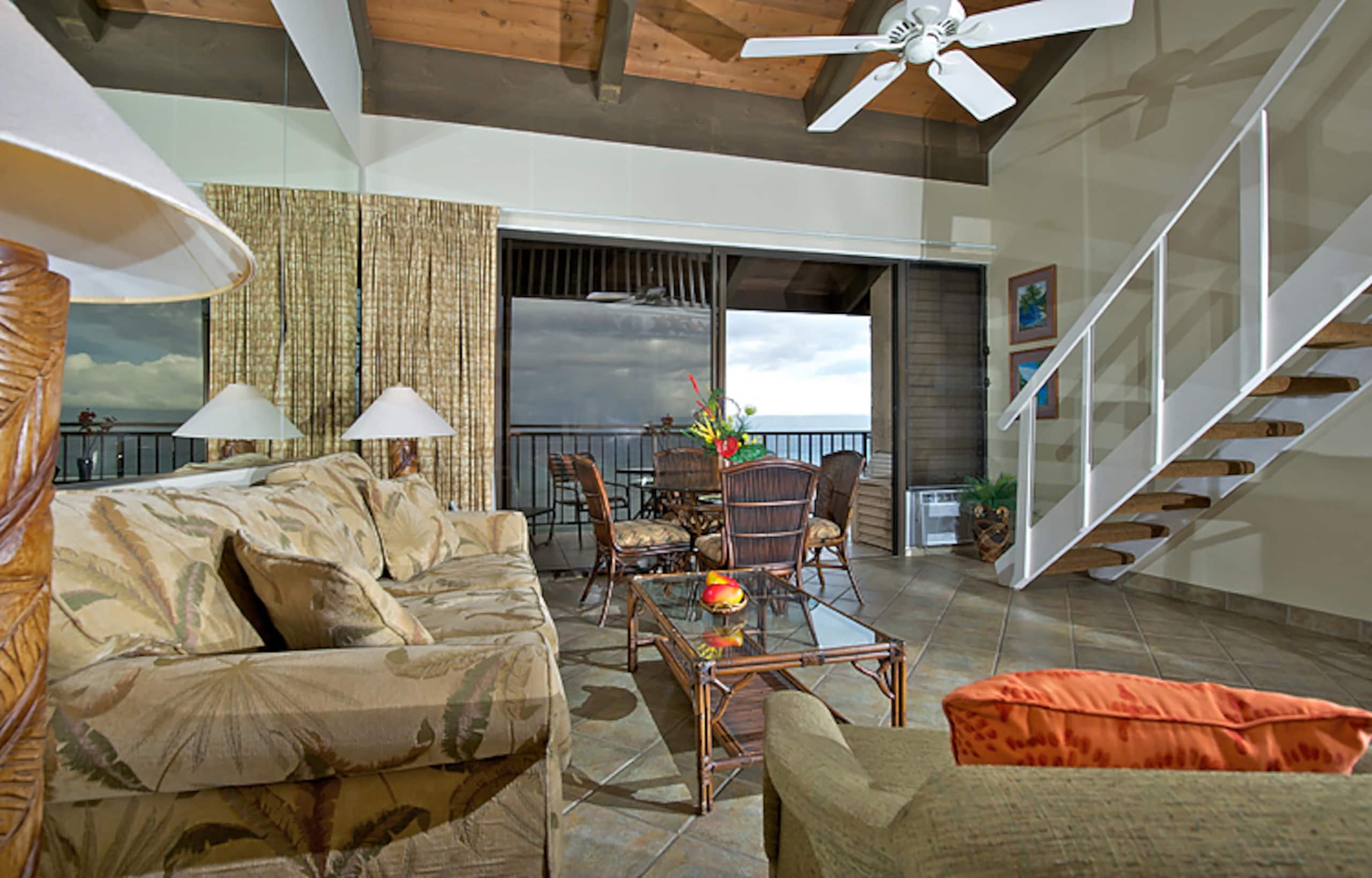 Condo in Lahaina · ★4.83 · 2 bedrooms · 3 beds · 1 bath - Image 2