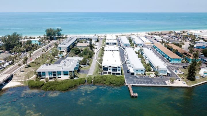 Reloj Del Golfo 111 - Piso 2 Dormitorios / 2 Baño Golfo De La Bahía De Acceso, Ocupación Máxima De 4 Personas. - Longboat Key