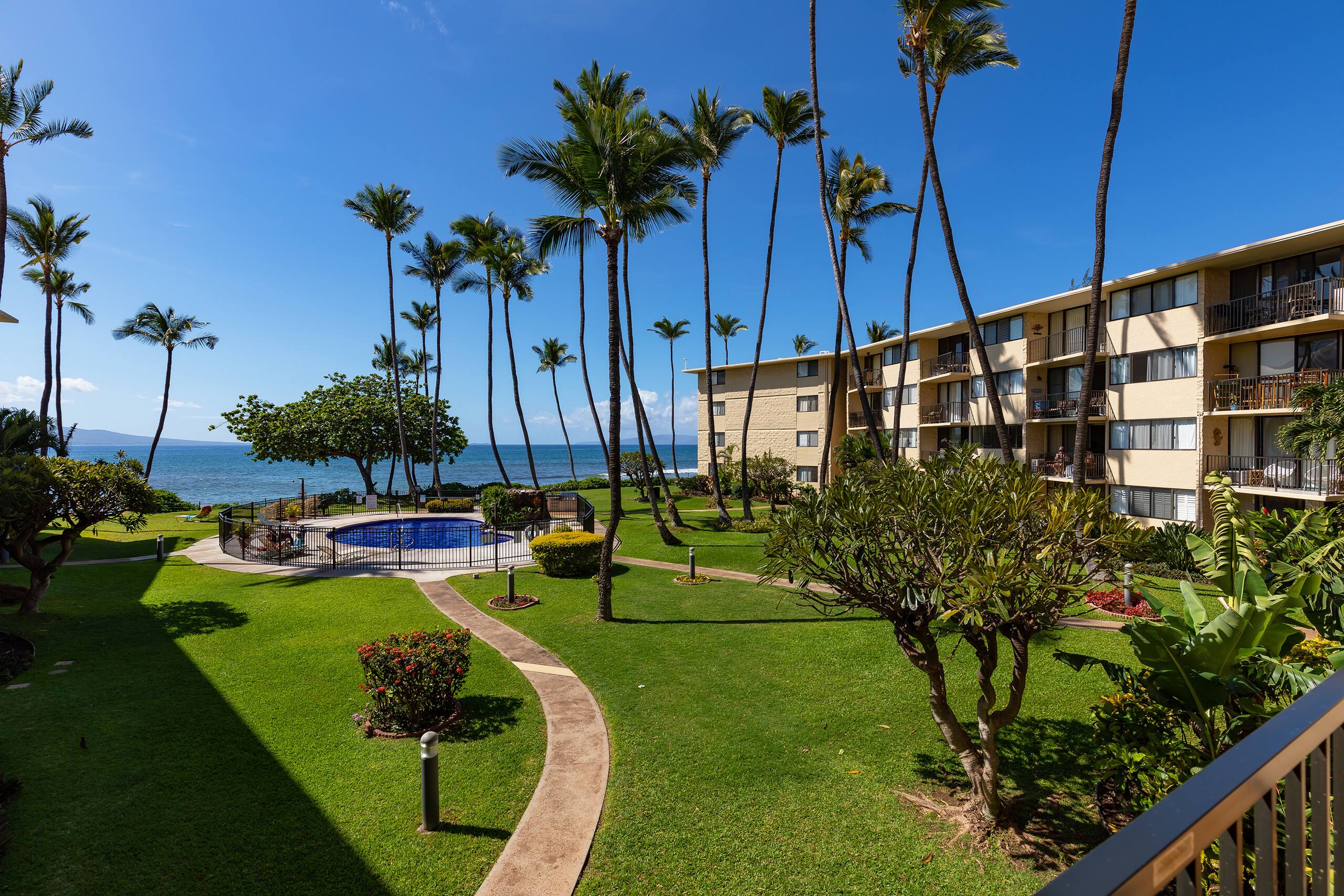 Condo in Wailuku · ★4.67 · 2 bedrooms · 3 beds · 2 baths - Image 5