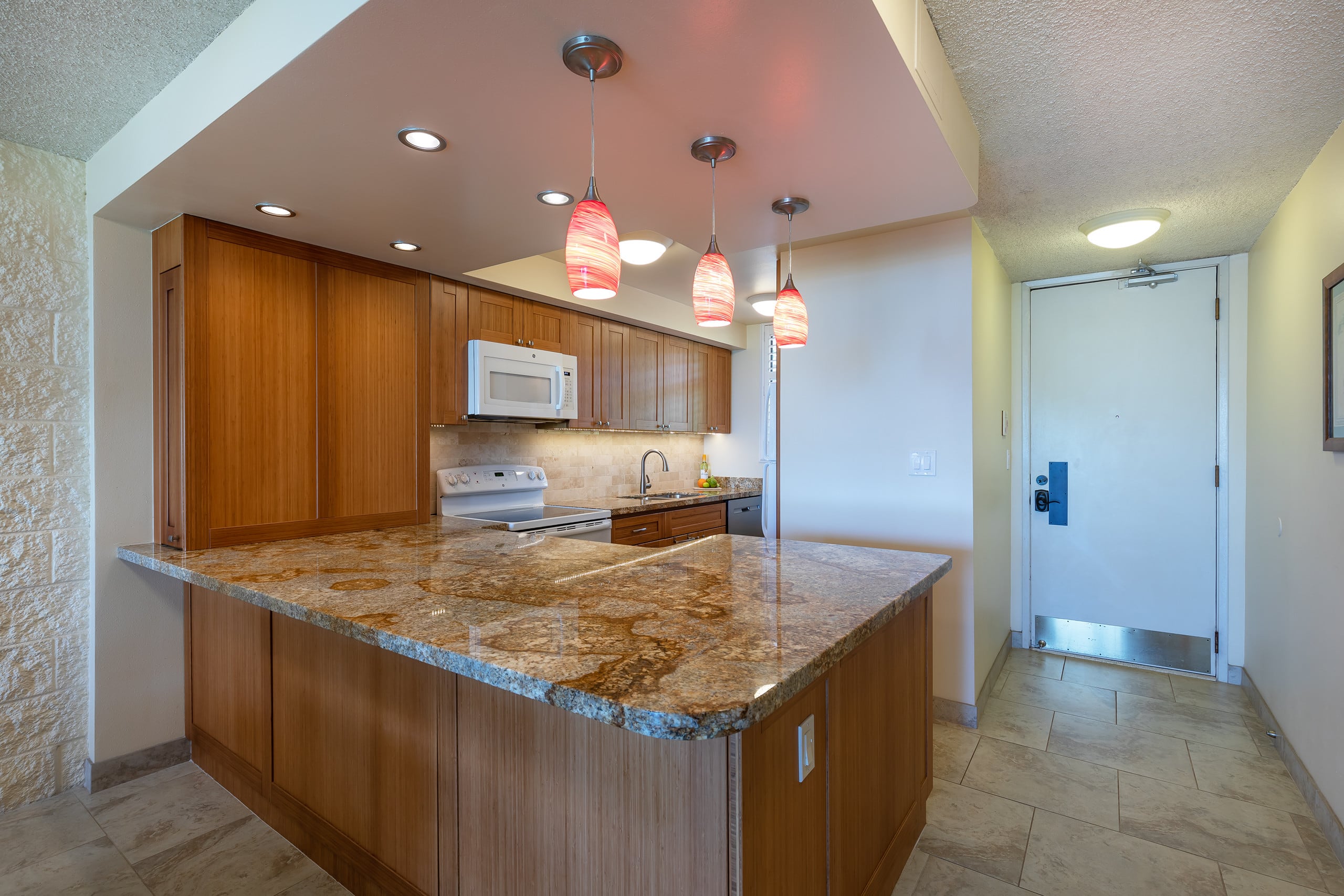 Condo in Wailuku · ★4.67 · 2 bedrooms · 3 beds · 2 baths - Image 11