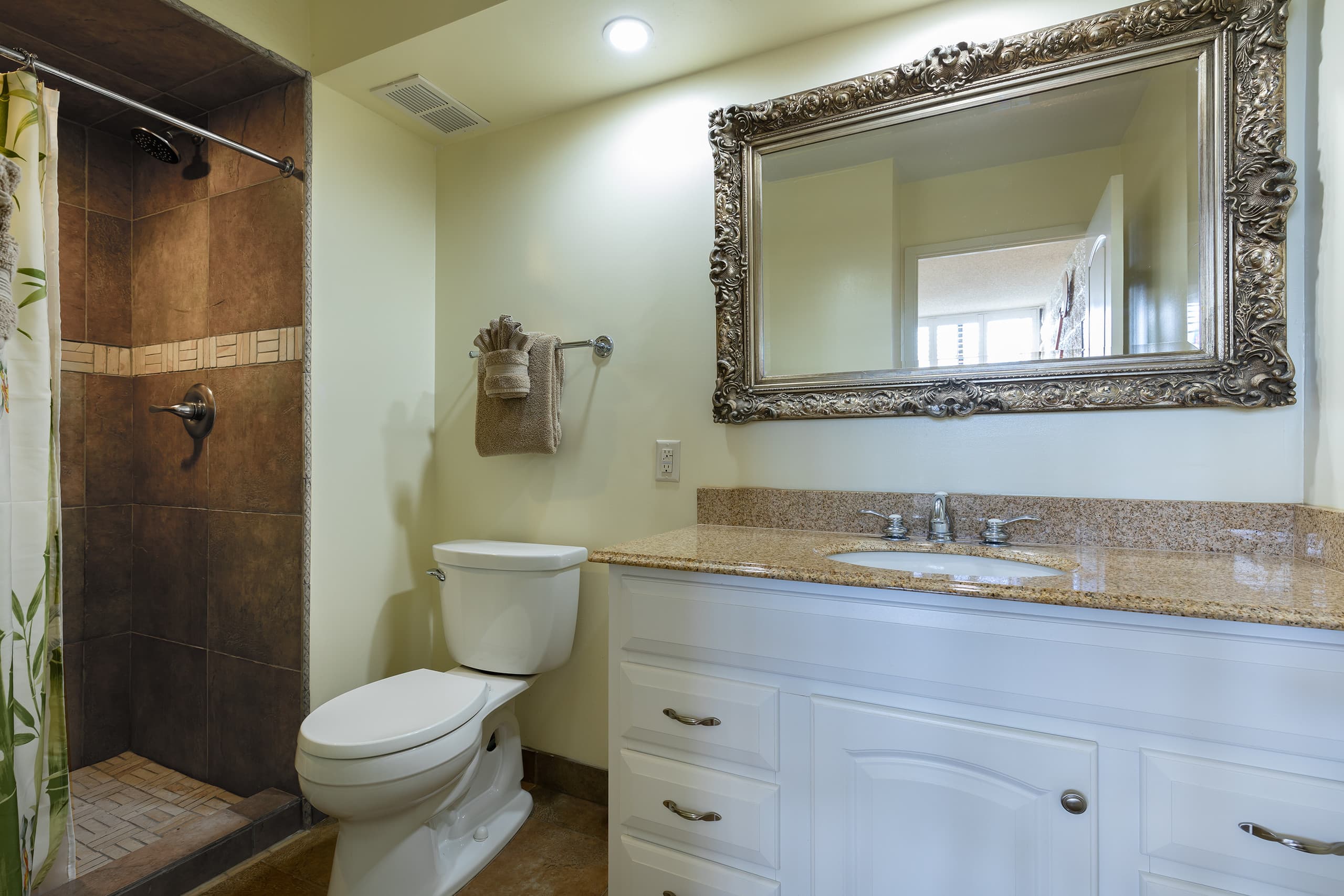 Condo in Wailuku · ★4.67 · 2 bedrooms · 3 beds · 2 baths - Image 23