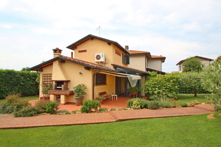 Casa Daniela - Holiday Home Near Sea For 4 People, - Camaiore