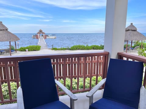 Oceanfront 2 bed/2 bath Velento#4,private dock/bea
