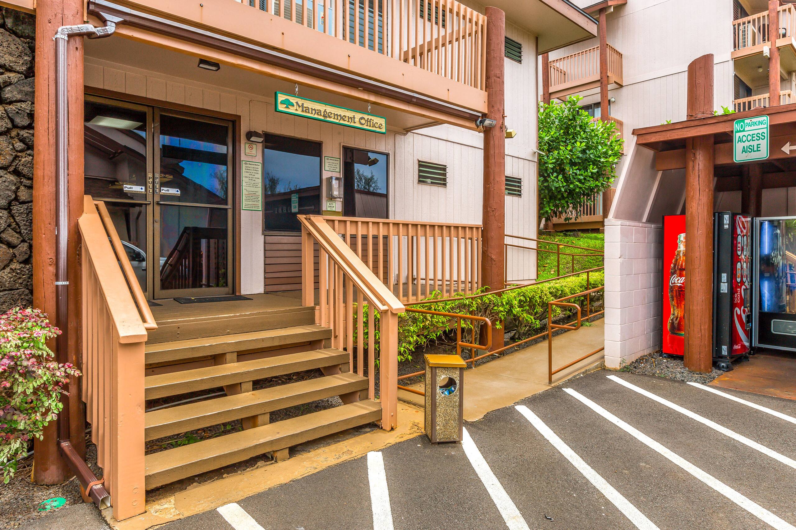Condo in Lihue · ★4.85 · 2 bedrooms · 2 beds · 1.5 shared baths - Image 33