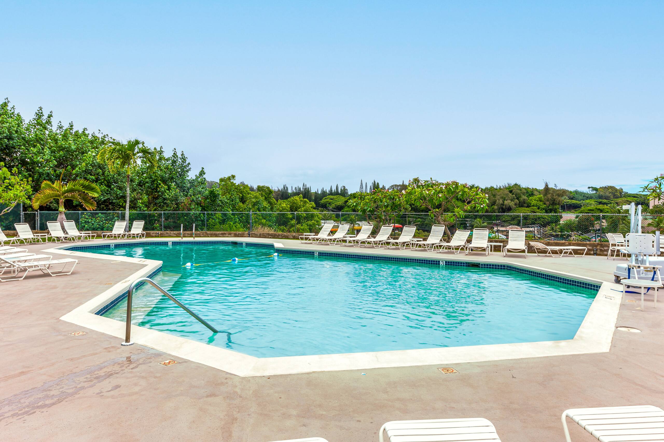 Condo in Lihue · ★4.85 · 2 bedrooms · 2 beds · 1.5 shared baths - Image 2
