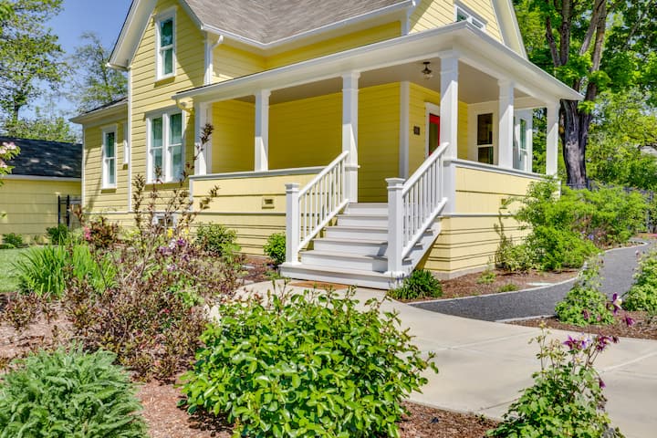 Historic Home Near Downtown Salem: Walk to Capitol