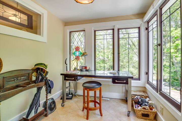 Historic Home Near Downtown Salem: Walk to Capitol gallery image 4