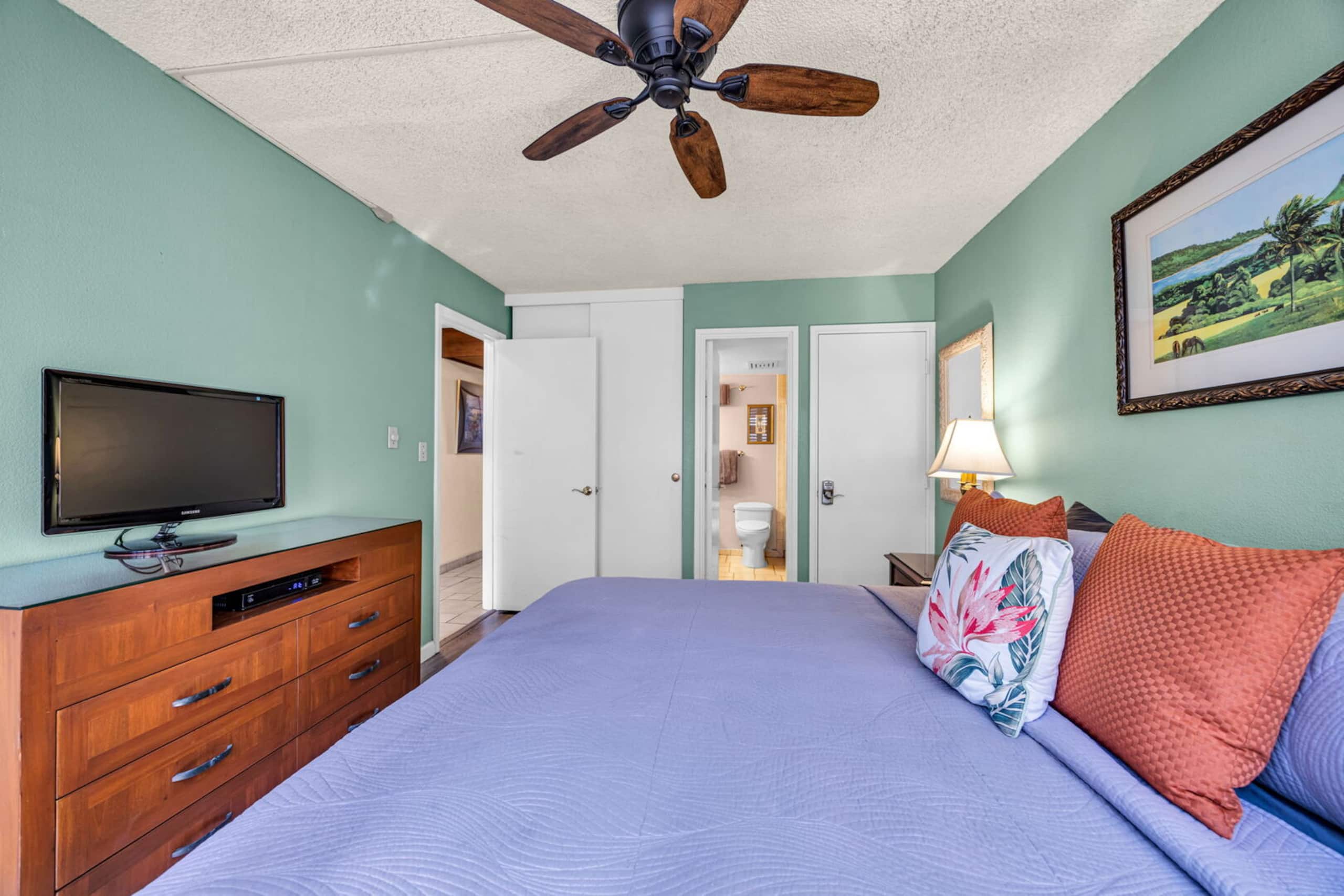 Condo in Kihei · ★4.67 · 1 bedroom · 2 beds · 2 baths - Image 31
