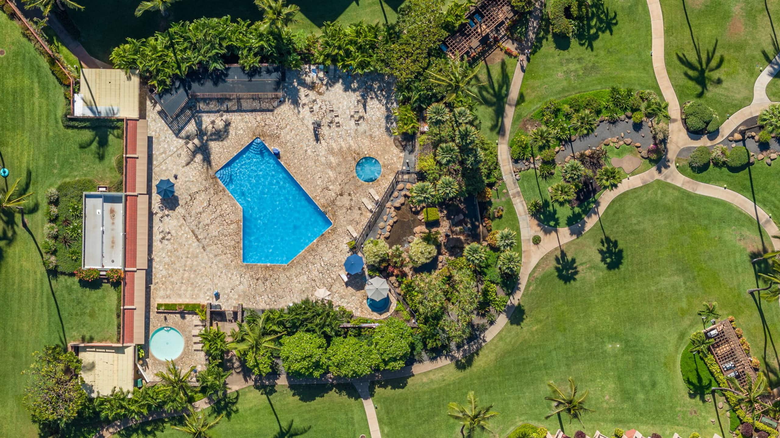 Condo in Kihei · ★4.67 · 1 bedroom · 2 beds · 2 baths - Image 37