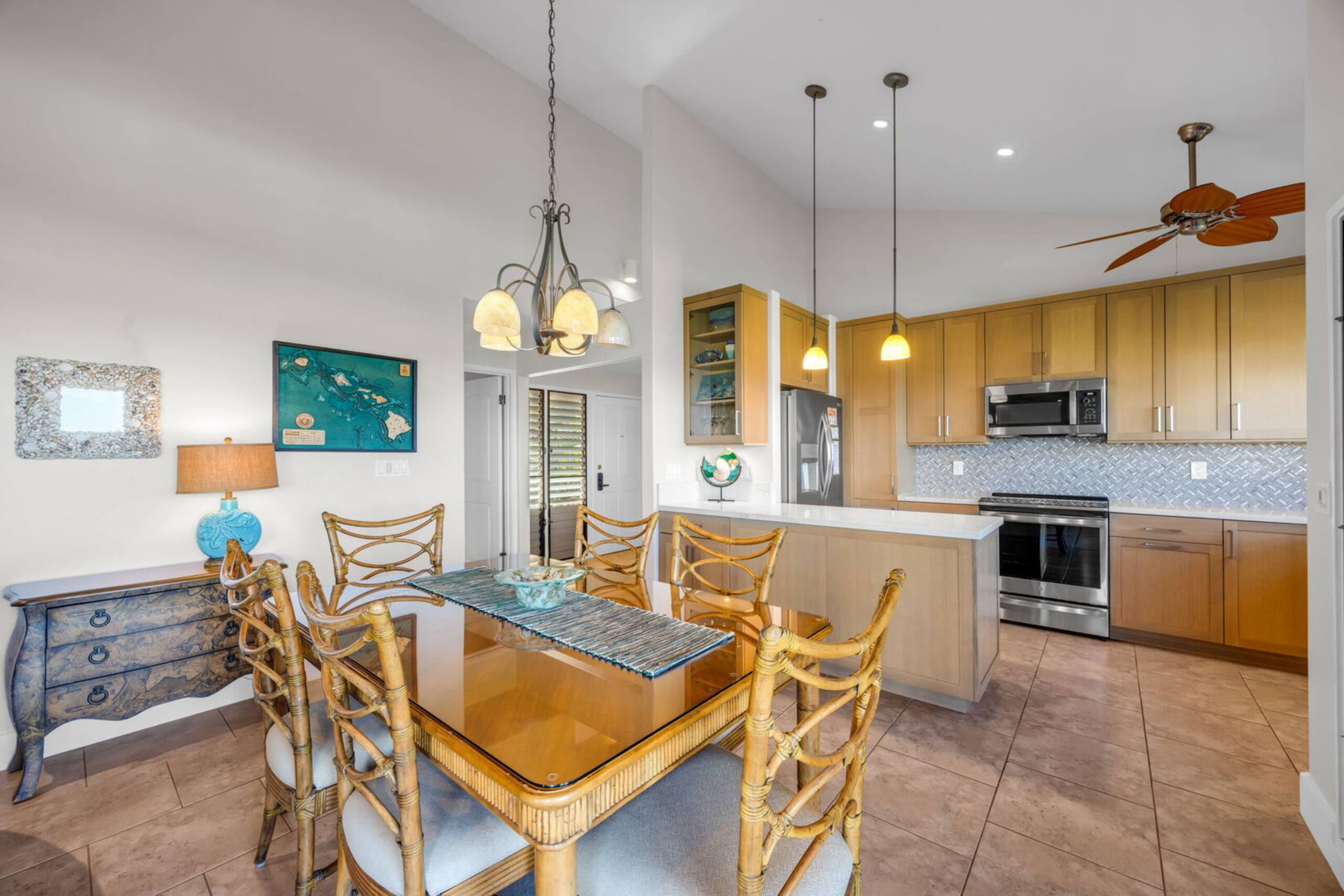 Condo in Kihei · ★4.33 · 2 bedrooms · 4 beds · 2 baths - Image 11