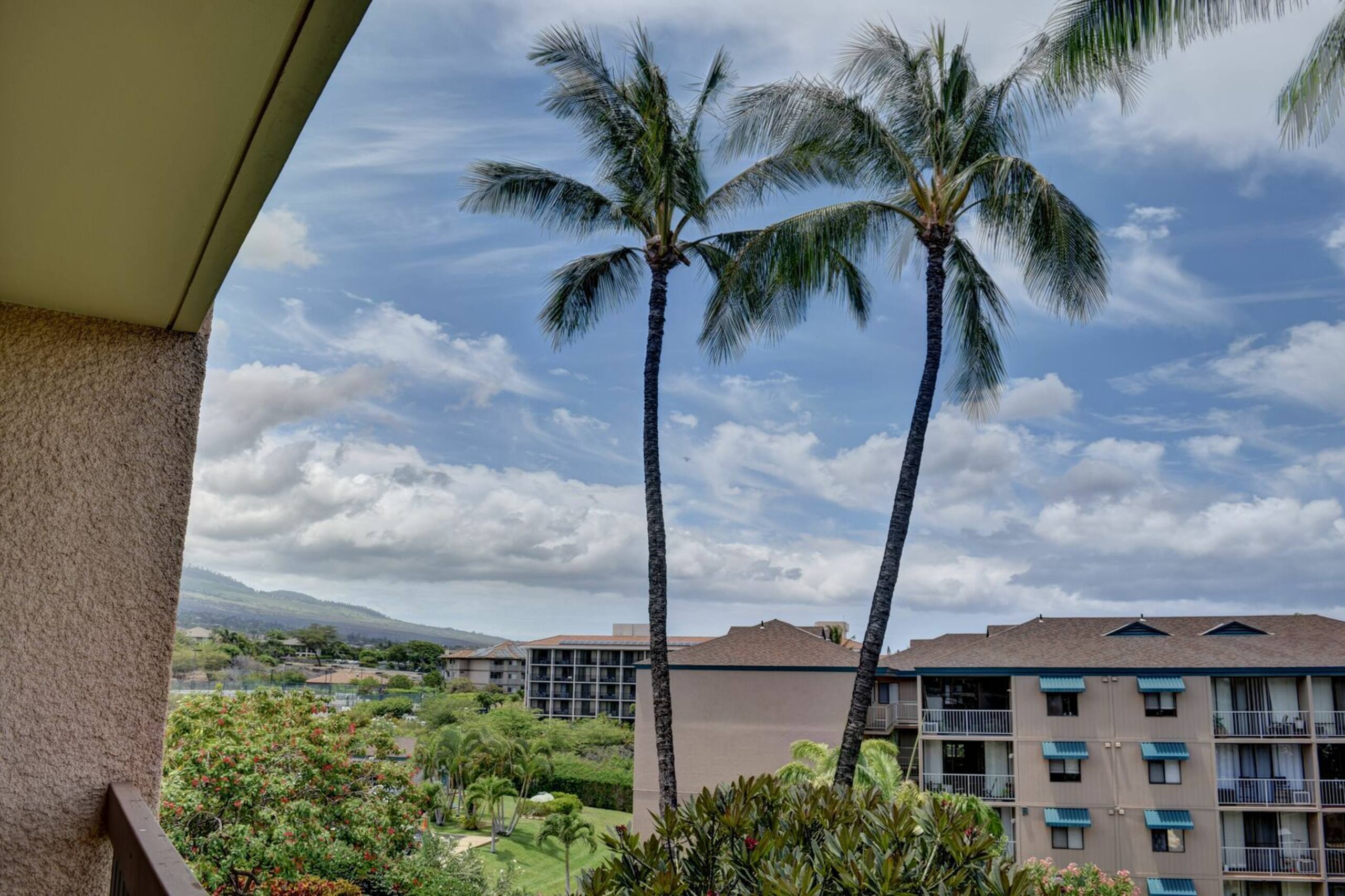 Condo in Kihei · ★4.6 · 1 bedroom · 1 bed · 1 bath - Image 11