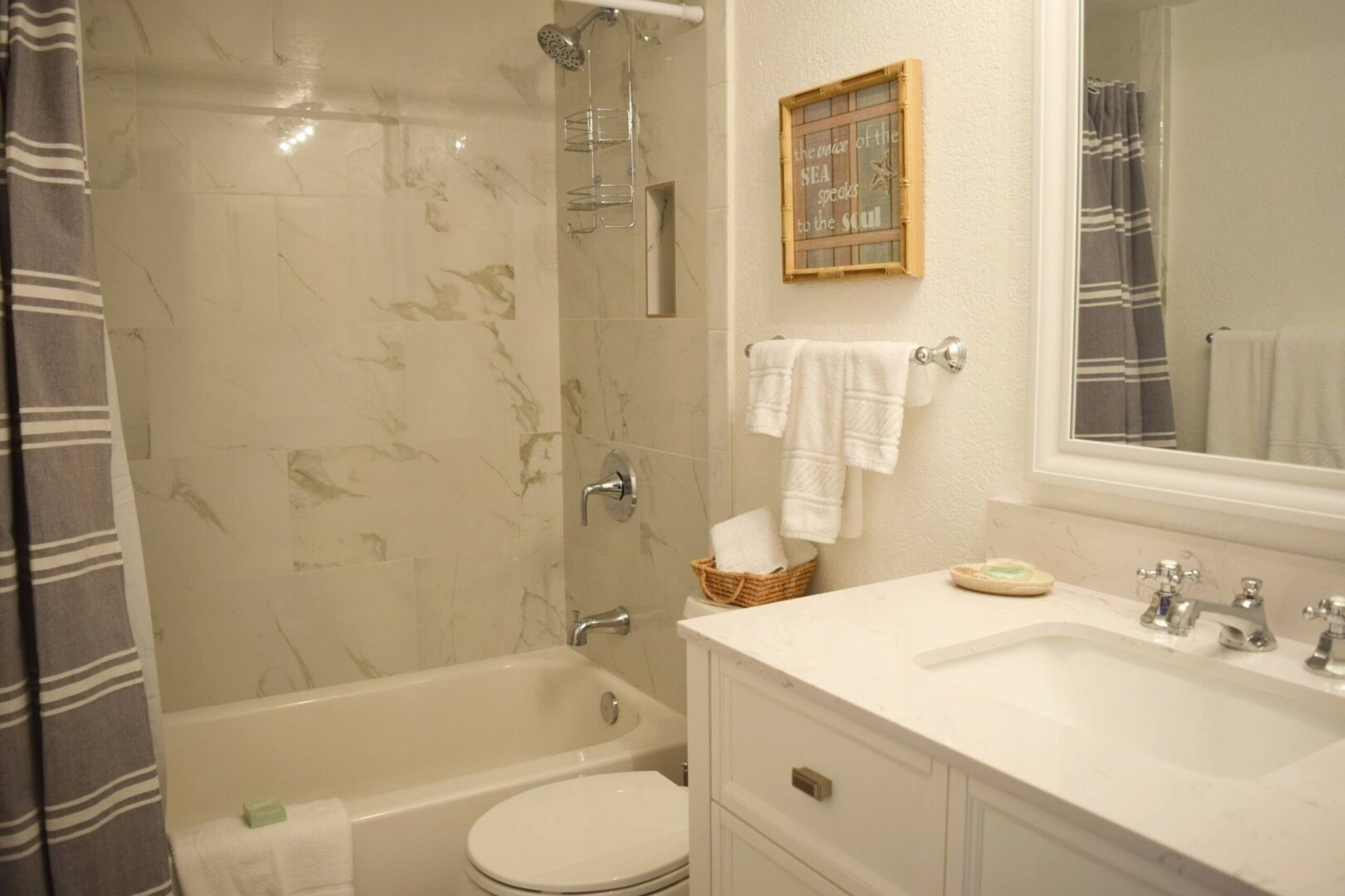 Condo in Kihei · ★5.0 · 1 bedroom · 2 beds · 1 private bath - Image 13